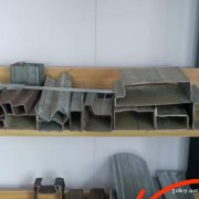 30*100镀锌带方管，20*100方管